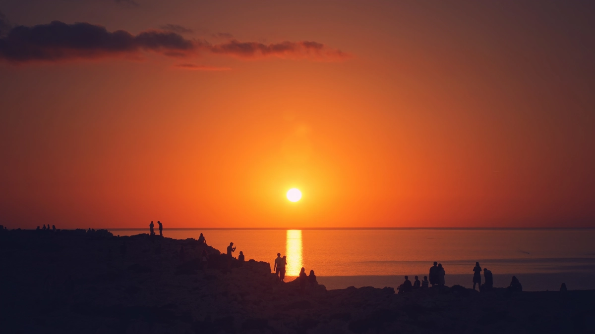 El atardecer en Sant Antoni de Portmany, Ibiza El atardecer en Sant Antoni de Portmany, Ibiza