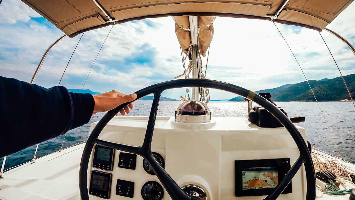 Alquila un barco para ir de Ibiza a Formentera